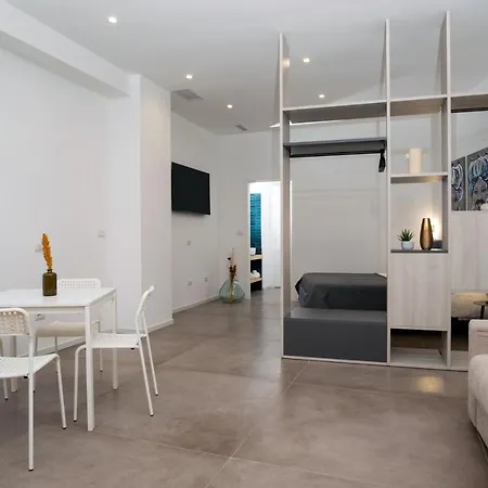 Center 2 Apartment Taormina